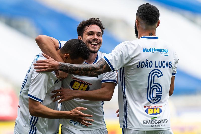 Cruzeiro goleou Patrocinense no Mineirão com gols de Ramon, Roberson e Maurício