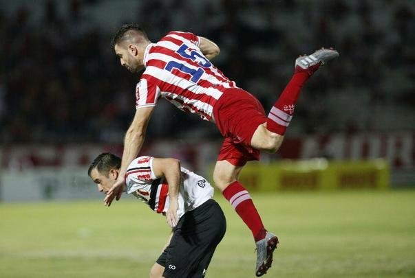 Equipes se enfrentaram no estdio do Arruda pela nona rodada da Srie C.