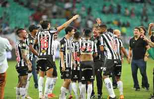 Com gols de Hulk, de pnalti, e Keno (e), o Galo virou sobre o Bahia, por 3 a 2 e chegou ao bicampeonato brasileiro