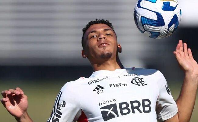 Victor Hugo entrou em campo sete vezes nesta temporada