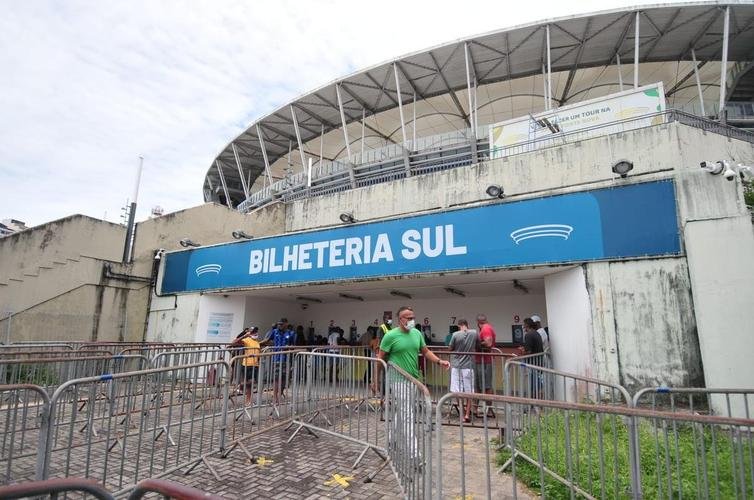 Bahia x Atlético: fotos de torcedores no entorno da Fonte Nova, venda de ingressos e o ambiente para a 'decisão' desta quinta-feira