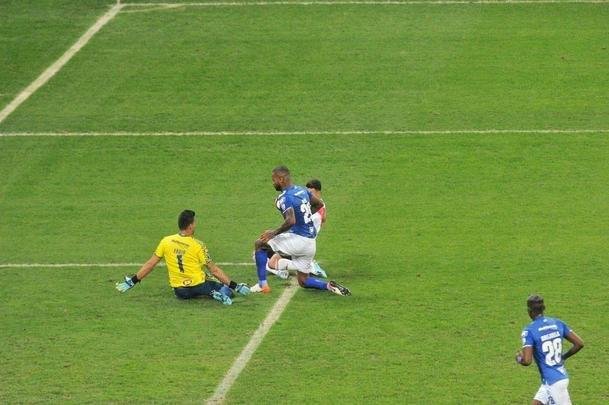 Lances do segundo tempo do duelo entre Cruzeiro e River Plate pela Copa Libertadores