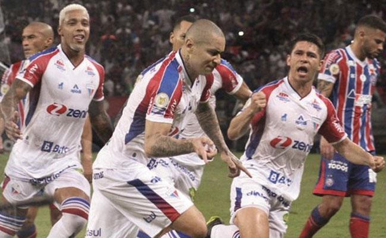 Bahia foi rebaixado  Srie B ao perder de virada para o Fortaleza na ltima rodada da Srie A