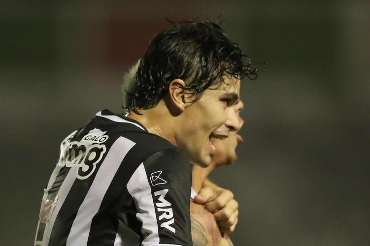 Bahia e Atlético se enfrentaram nesta quarta-feira (4), em Feira de Santana, em jogo de volta das oitavas de final da Copa do Brasil