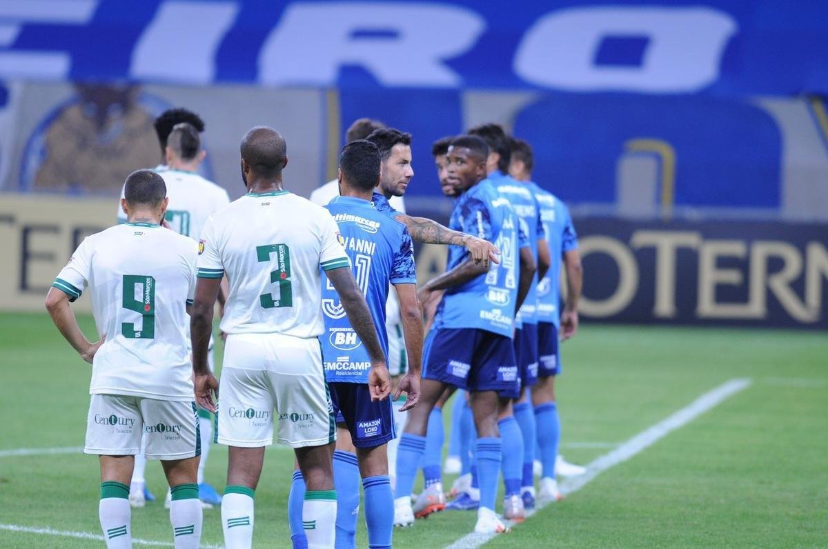 Fotos do duelo entre Cruzeiro e Amrica, pela Srie B, no Mineiro 