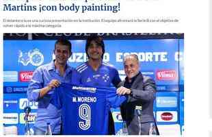 Retorno do atacante boliviano ao clube celeste repercutiu fora do Brasil; jogador pintou a camisa no prprio corpo