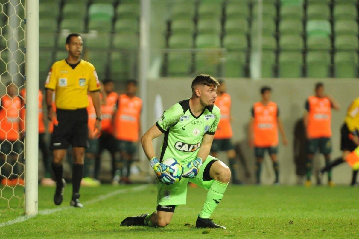 Equipes se enfrentaram, na noite deste domingo, pela penltima rodada do Brasileiro