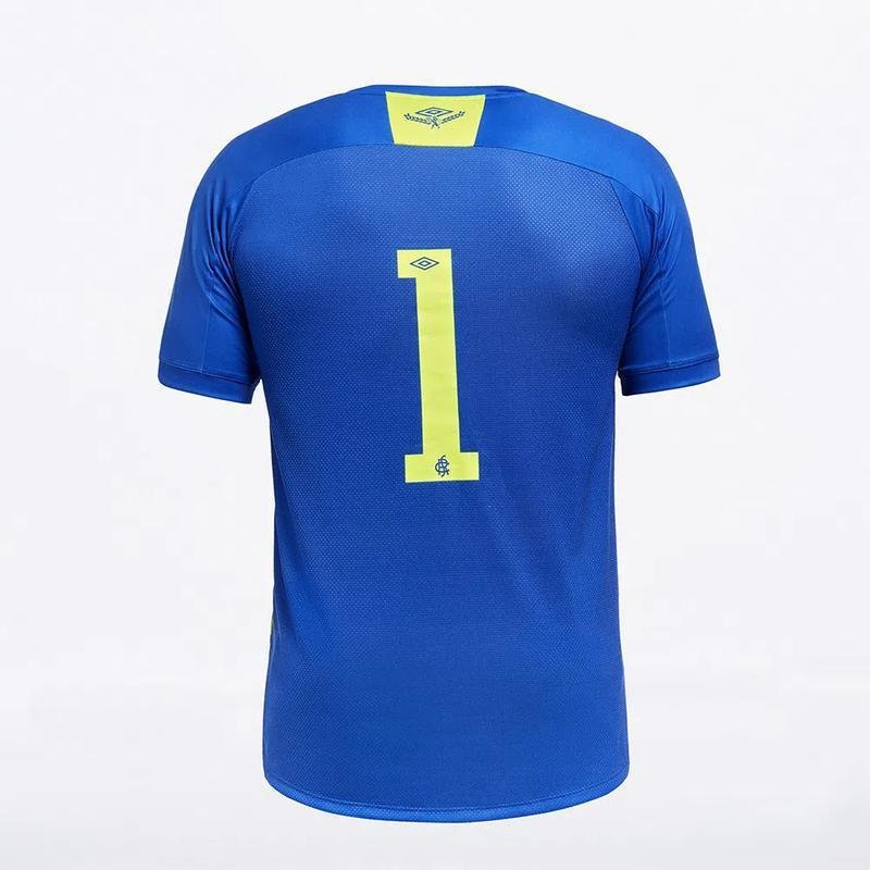 Novos uniformes leoninos foram lançados na noite do sábado, em live realizada no canal de Youtube do clube, com as presenças do humorista Rodrigo Marques e do cantor Lenine. Na foto: uniforme de goleiros, seguindo modelo que vem sendo utilizado pela Umbro para os arqueiros na coleção.