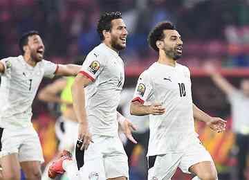 Final marcará duelo entre astros do Liverpool: o egípcio Salah e o senegalês Mané
