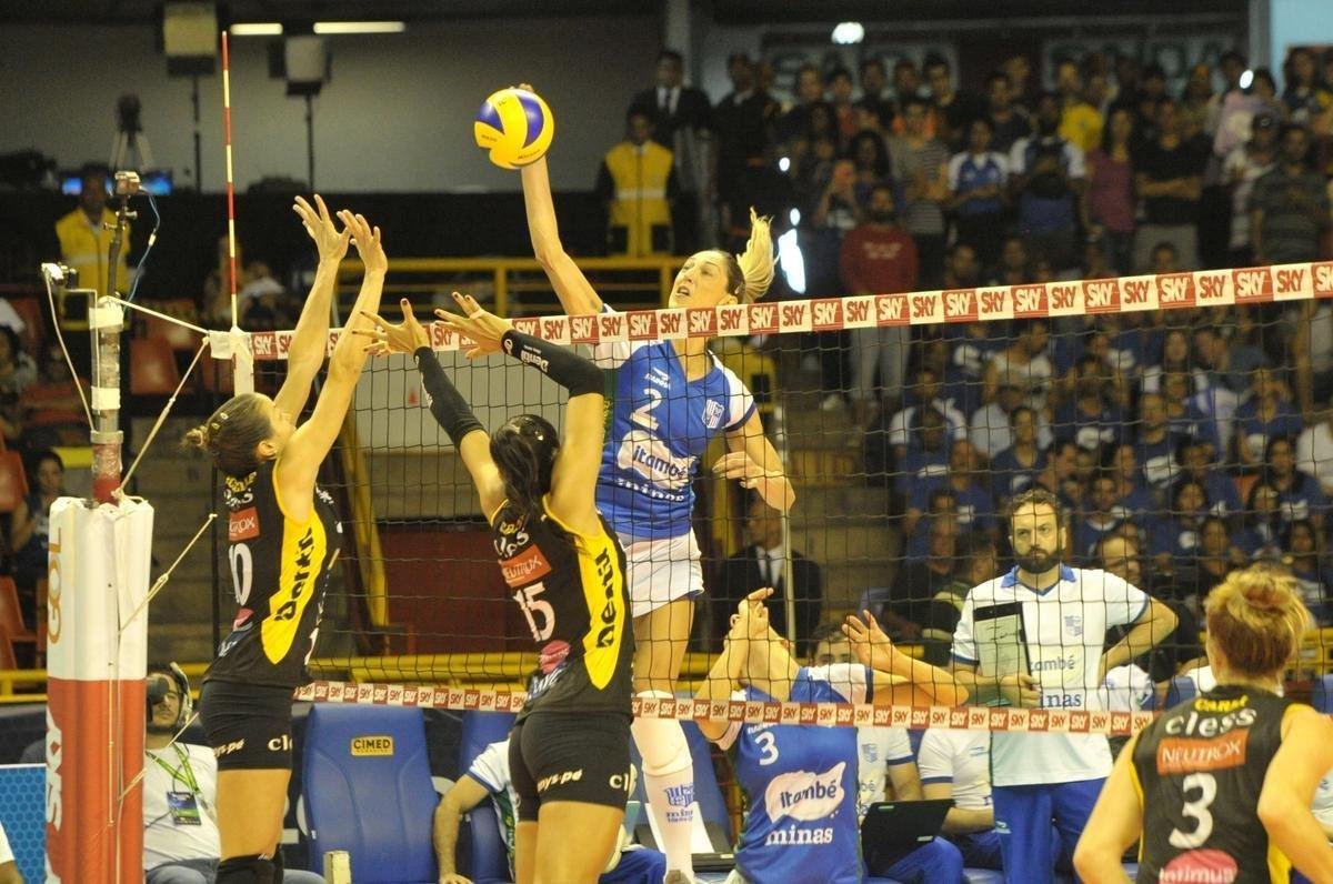 Minas x Praia: veja fotos da primeira partida da final