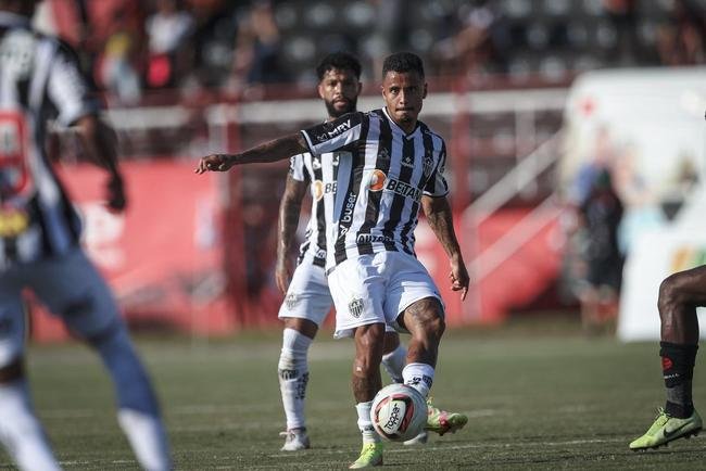 Fotos do jogo entre Pouso Alegre e Atltico, pelo Mineiro
