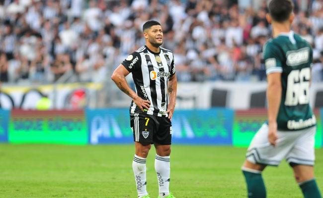 Grande estrela do time do Atltico, Hulk foi vaiado no Mineiro na derrota por 1 a 0 para o Gois