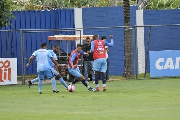Com gols de Judivan e Rafael Sobis, Cruzeiro venceu Betinense por 2 a 0 em jogo-treino