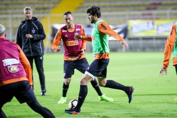Atlético treinou na noite desta segunda-feira, véspera de jogo contra La Equidad-COL