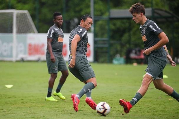 Jogadores do Atltico treinaram nesta tera-feira, vspera do jogo com o Defensor