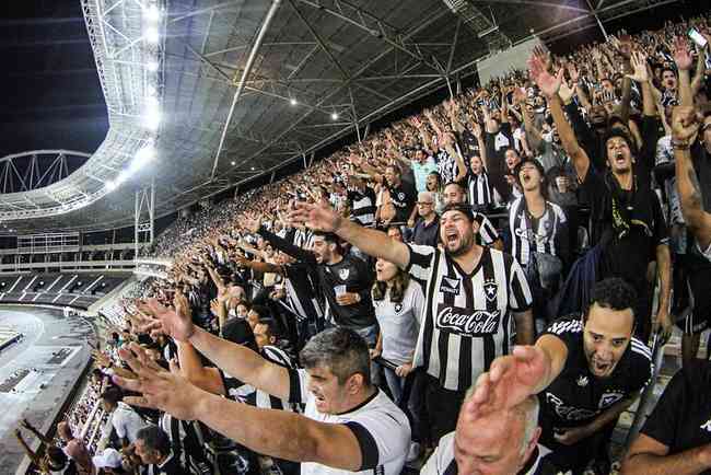Torcida do Botafogo est empolgada com fase do time