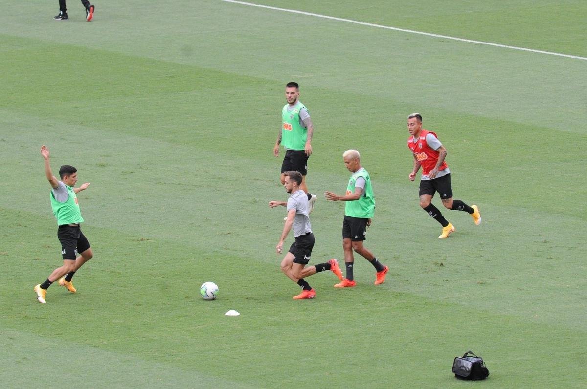 Imagens do jogo entre Atltico e Coritiba, pela 27 rodada da Srie A do Campeonato Brasileiro, no Mineiro