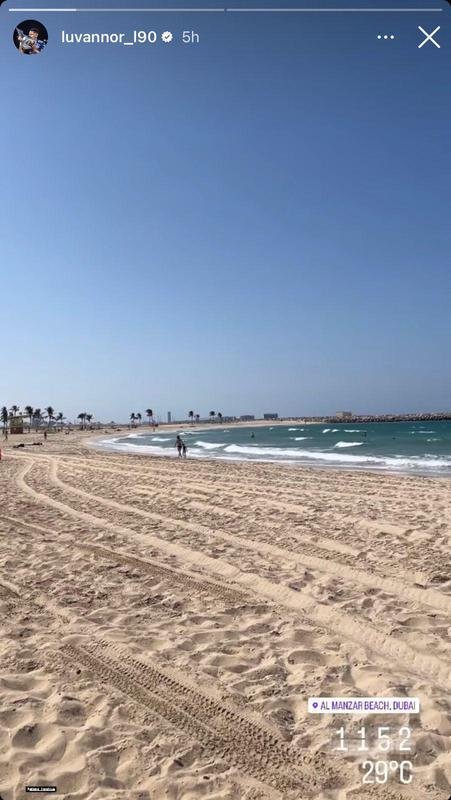 Luvannor, que tem futuro incerto no Cruzeiro para 2023, curte as praias de Dubai ao lado da famlia. 