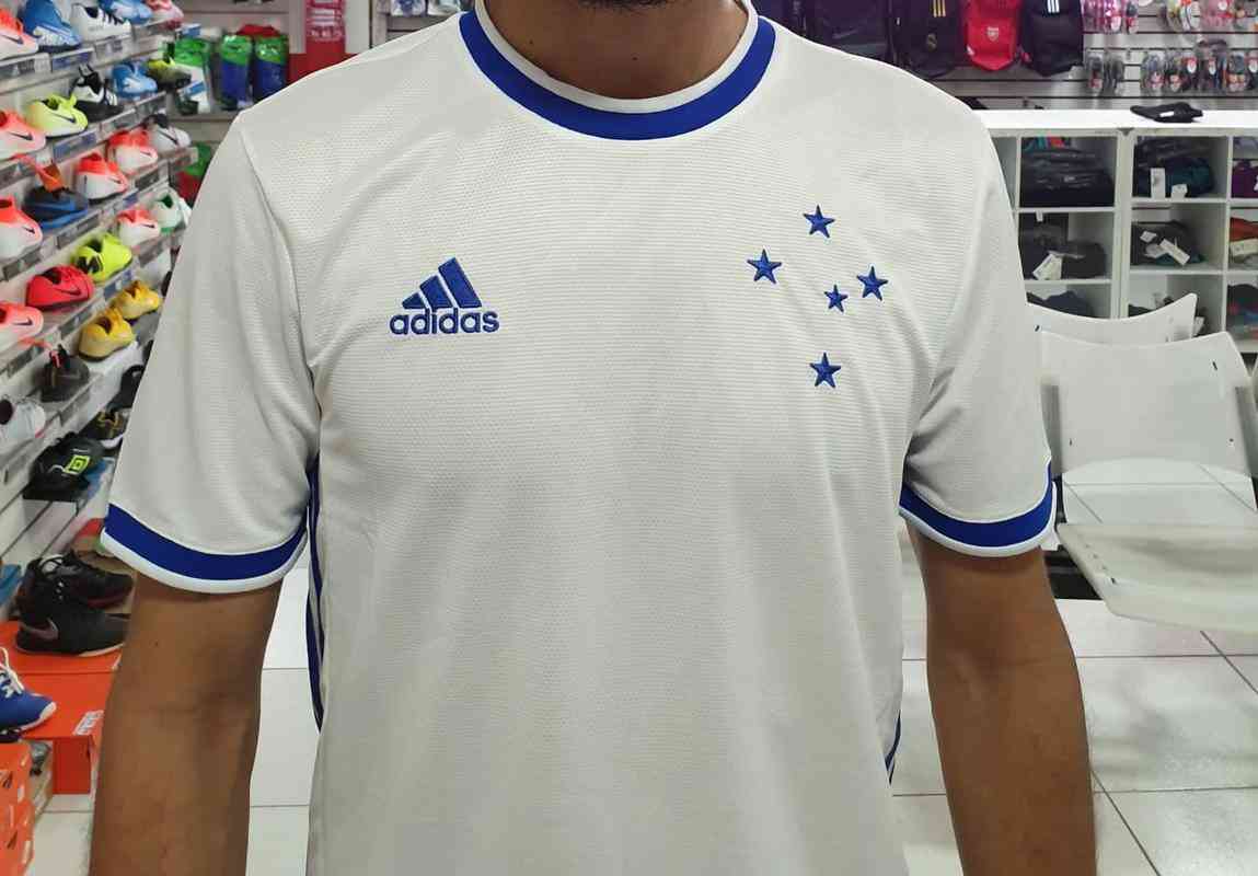 Nova camisa branca do Cruzeiro feita pela Adidas Superesportes
