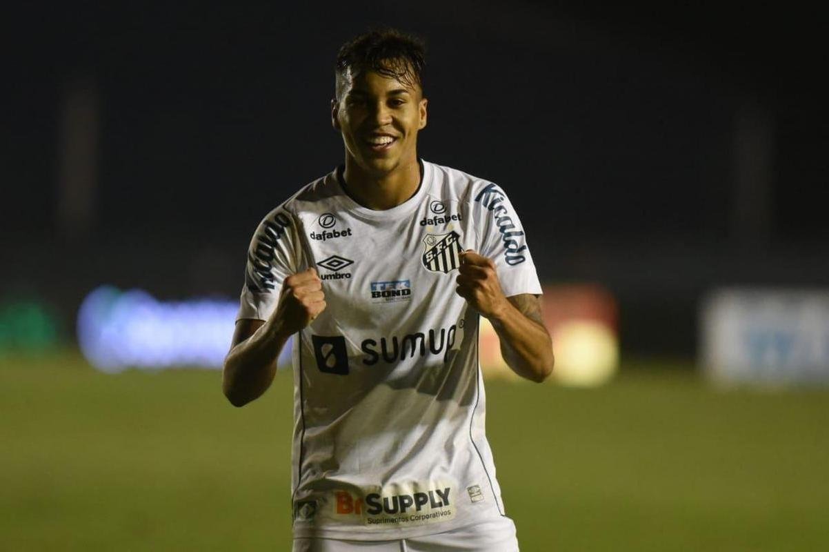 Kaio Jorge - atacante do Santos