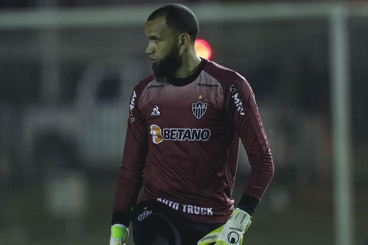 Tcnico Cuca comandou atividade do Atltico no CT da Conmebol no Paraguai 