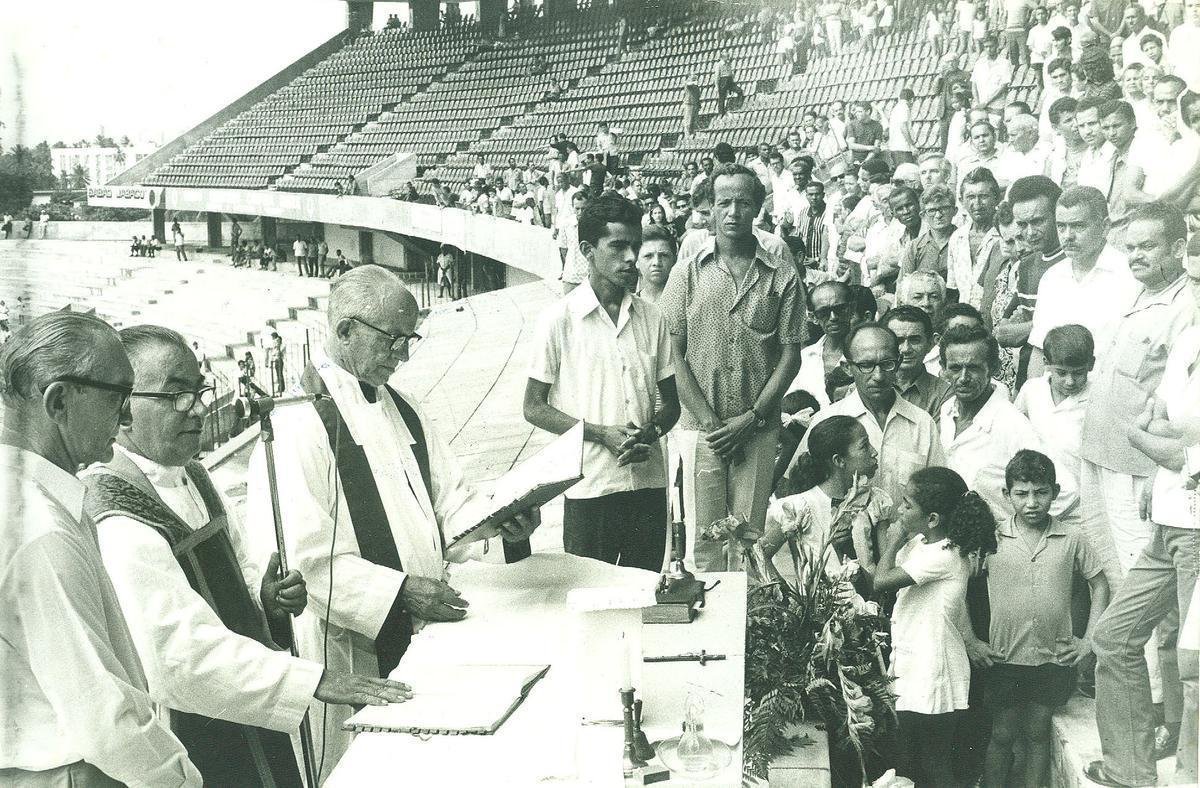A missa que abriu as festividades do dia foi celebrada pelo Capelão da Polícia Militar, Antônio Alves, e o Monsenhor João Barbalho, irmão de Luis Barbalho - um dos três fundadores ainda vivos à época.