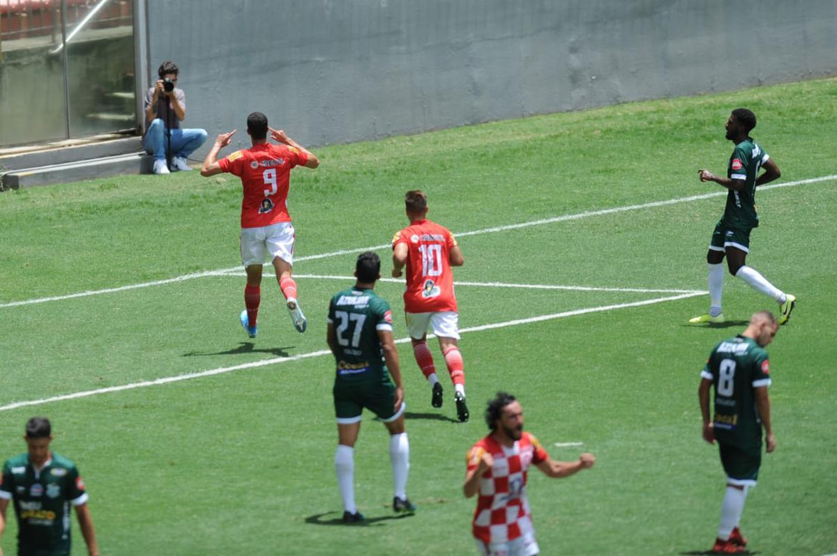 Fotos da vitria do Tombense sobre o Uberlndia pela final da Recopa Mineira