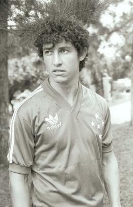 Imagens do Cruzeiro com a camisa da Adidas (Arquivo/Estado de Minas)