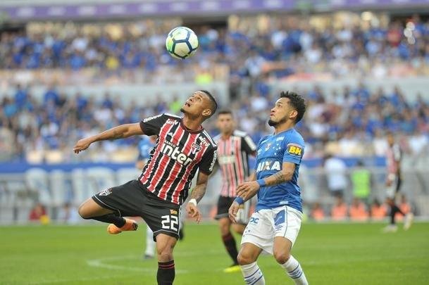 Fotos do jogo entre Cruzeiro e So Paulo