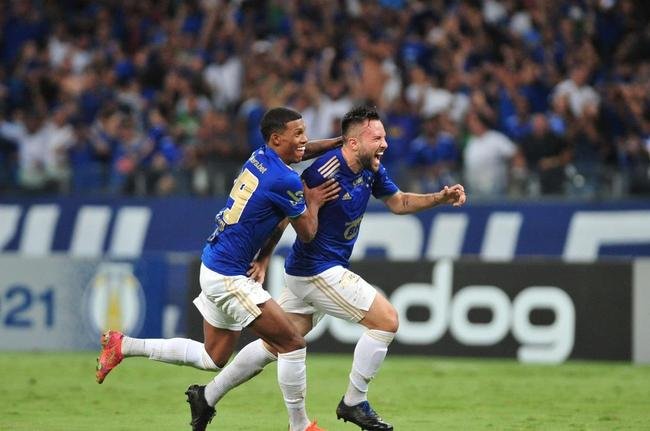 Fotos da partida entre Cruzeiro e Brusque, no Mineiro, em BH, pela 35 rodada da Srie B do Brasileiro