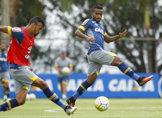 Mano comandou atividade tcnica nesta quarta, antes de Cruzeiro x Ponte, jogo de sbado, pela Srie A