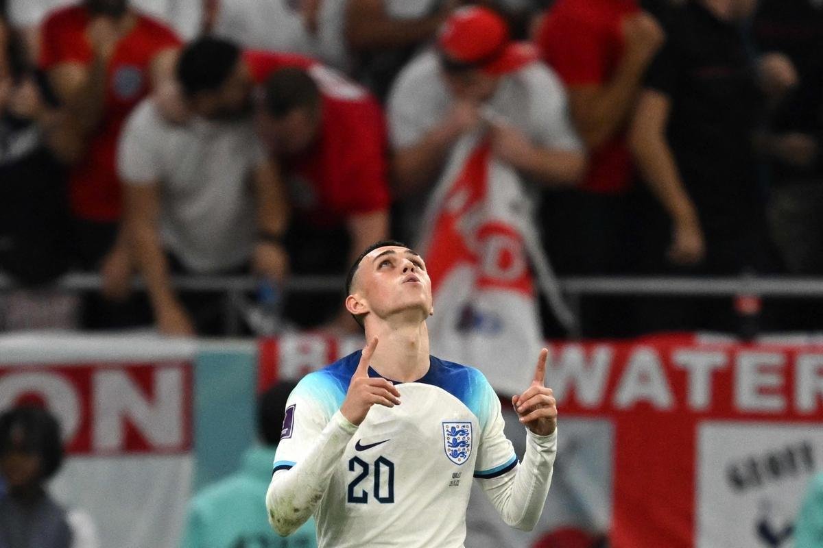 Pas de Gales e Inglaterra se enfrentaram no Estdio Ahmad bin Ali