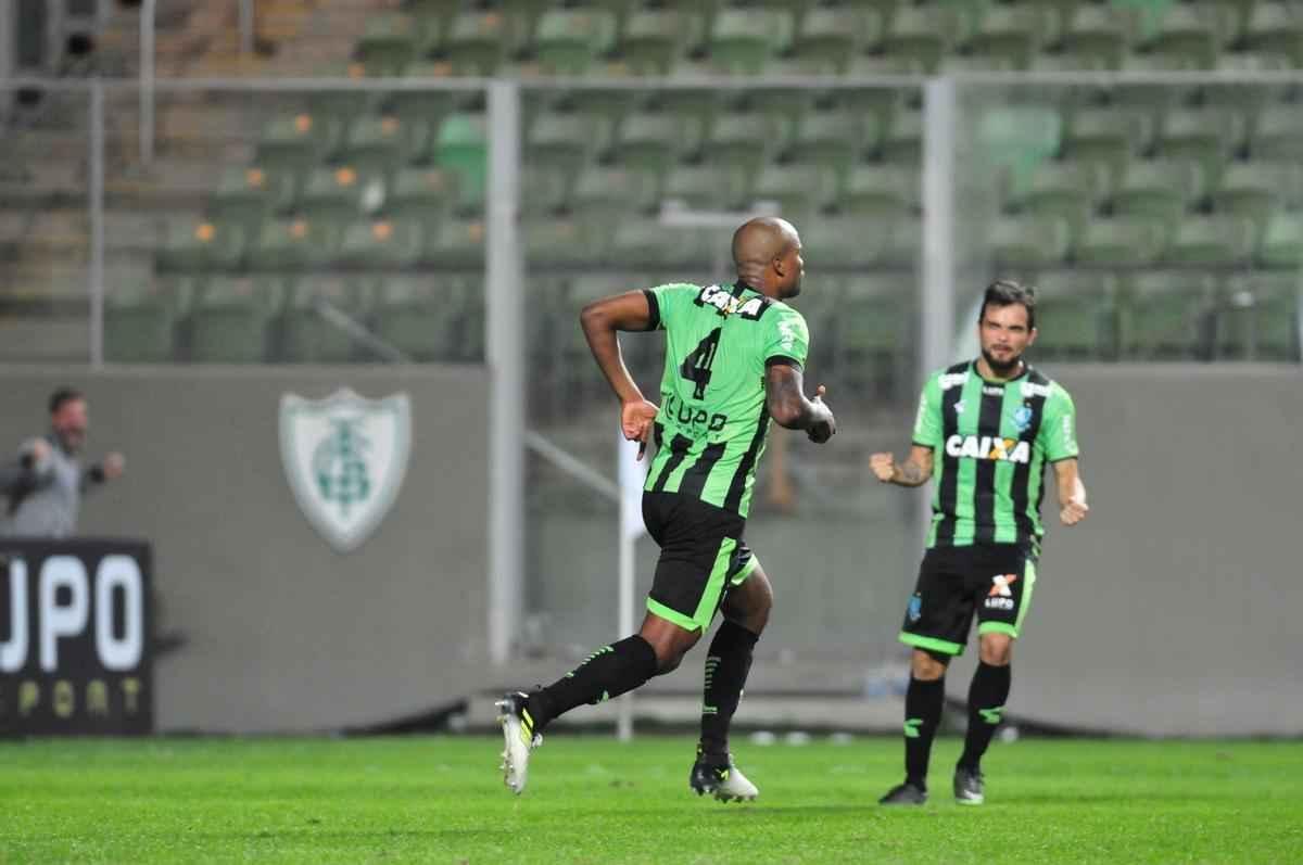 Amrica e Figueirense se enfrentaram, no Independncia, pela 16 rodada da Srie B do Brasileiro