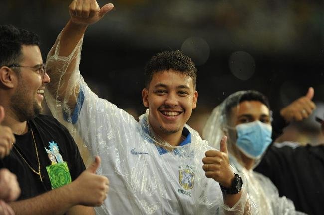 Fotos da torcida no Mineiro durante a vitria do Brasil sobre o Paraguai, por 4 a 0, pela 16 rodada das Eliminatrias da Copa do Mundo do Catar