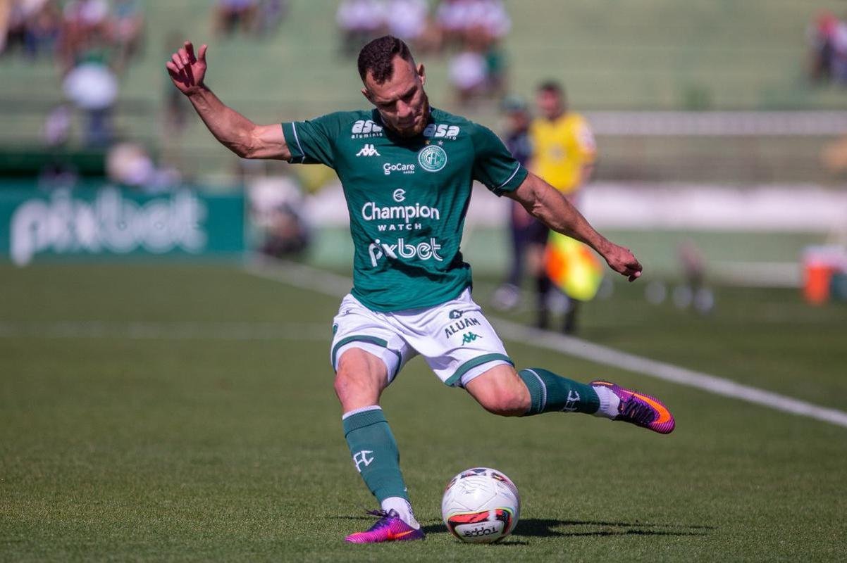 Fotos do jogo entre Guarani e Cruzeiro, em Campinas, pela Srie B do Brasileiro