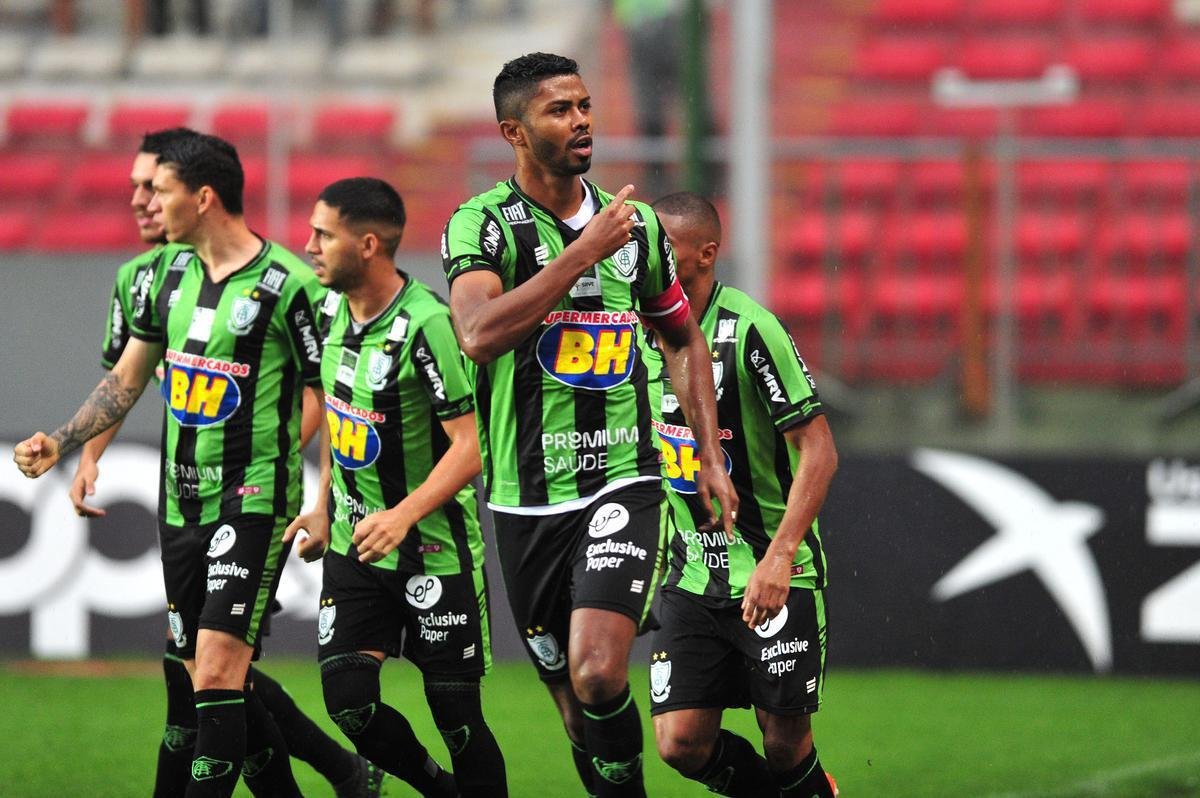 Fotos do duelo entre Amrica e Vitria, no Independncia, pela 36 rodada da Srie B do Brasileiro