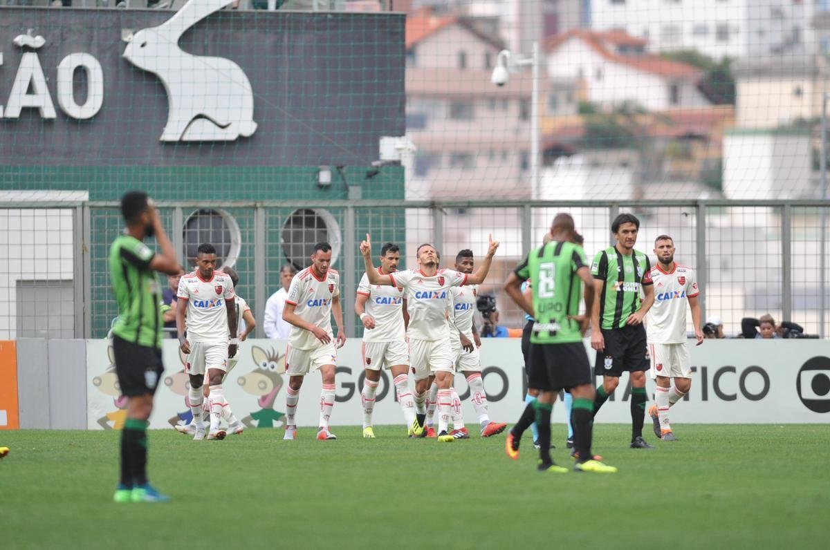 Fotos de Amrica x Flamengo, no Independncia, pela 21 rodada do Brasileiro