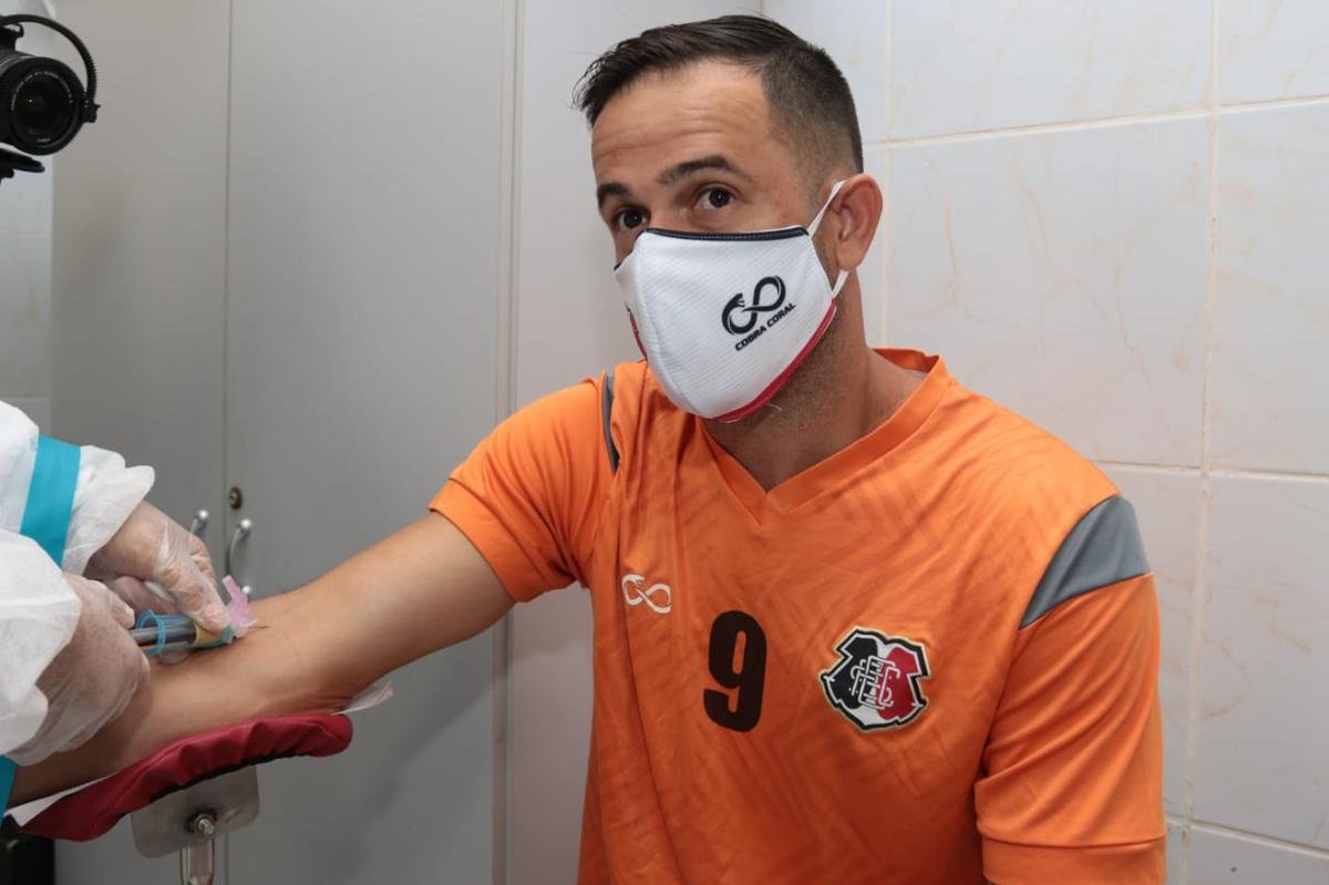 Destaque do elenco, atacante Pipico tambm realiza teste para Covid-19; clube d incio  retomada de suas atividades.