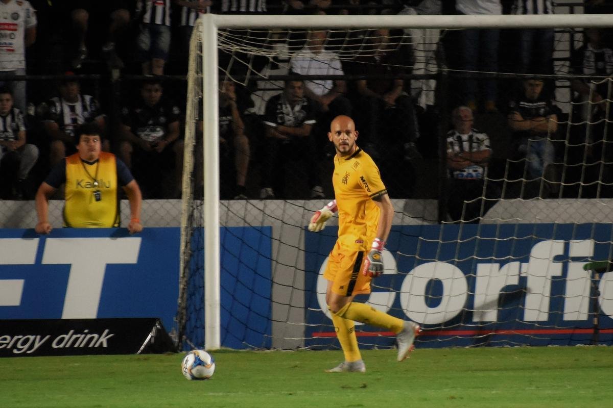 No segundo tempo, Amrica sofreu gol aos 19 minutos e no conseguiu chegar ao empate