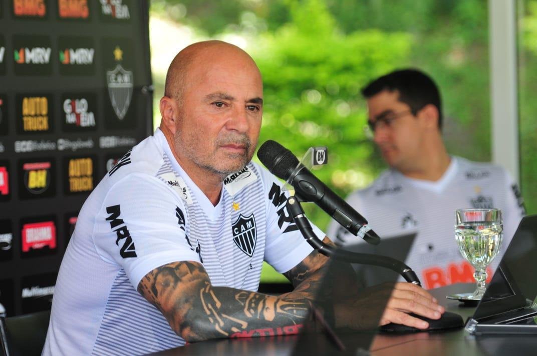 Sampaoli foi apresentado ao Atltico na tarde desta segunda-feira