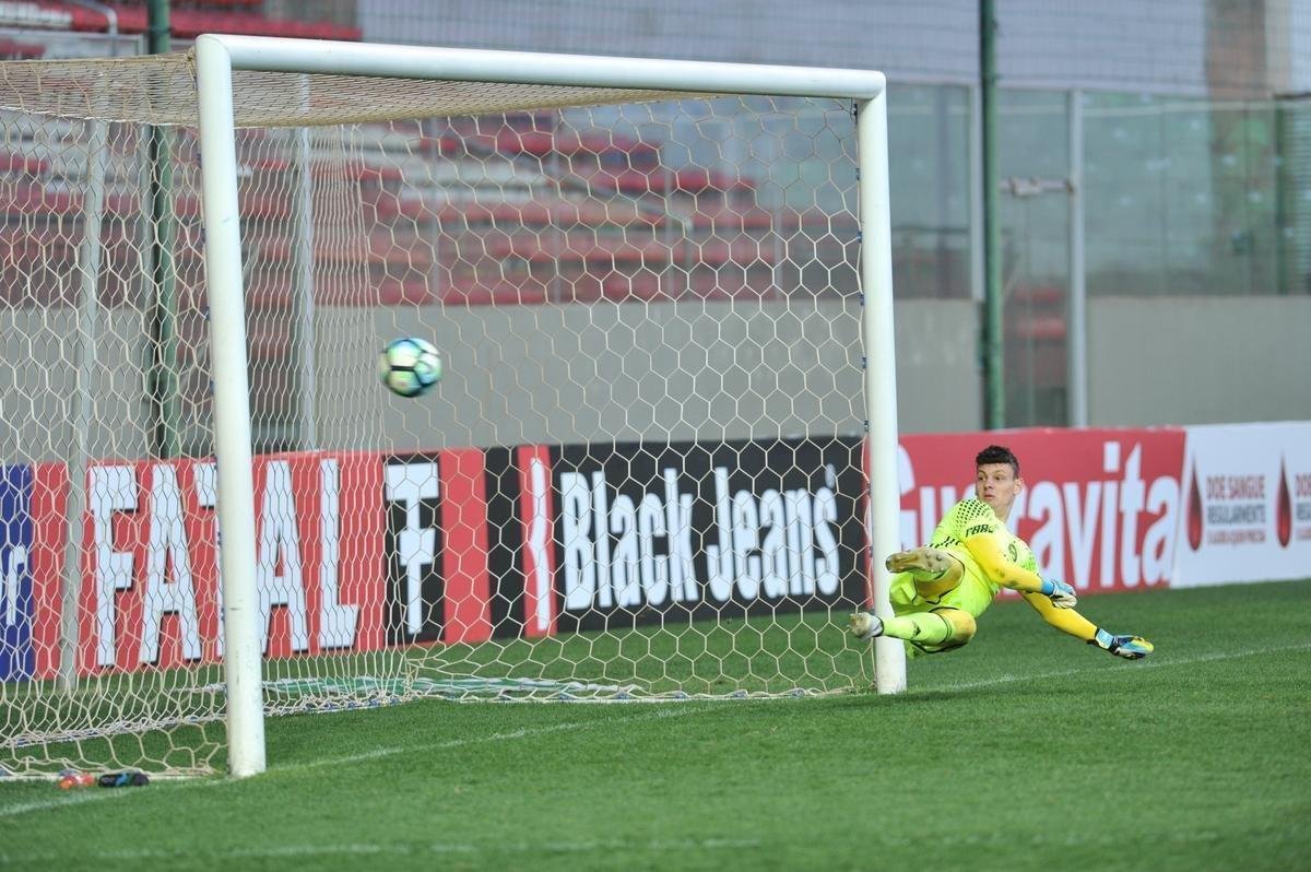 Imagens do jogo entre Cruzeiro e Coritiba, no Independncia, pela final do Campeonato Brasileiro Sub-20