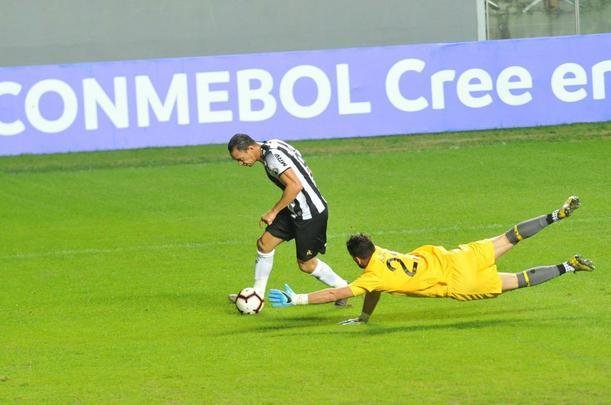 Fotos do primeiro tempo de Atltico x Unin La Calera, no Independncia, pela Sul-Americana