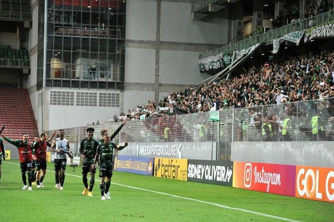 Fotos do jogo entre Amrica e Grmio, no Independncia, em Belo Horizonte, pela 32 rodada da Srie A do Brasileiro