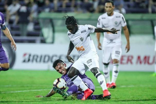 Imagens da partida entre Defensor e Atlético, em Montevidéu, pela Libertadores