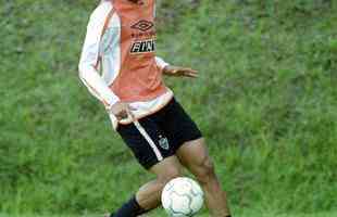 37 - Jlio Csar - 2002 - 5 jogos / 1 gol - 0,2 por jogo