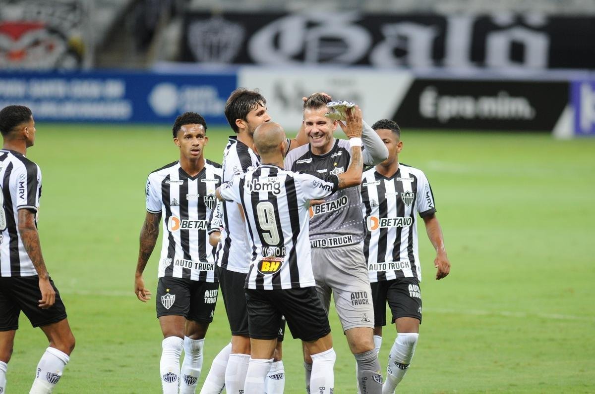 Galo venceu a URT na despedida do goleiro Victor