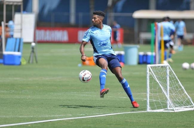 Dia movimentado na Toca: coletiva de Pezzolano, retorno da imprensa ao CT e treino em campo