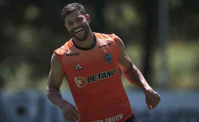 Hulk está recuperado de COVID-19 e voltou aos treinos do Atlético