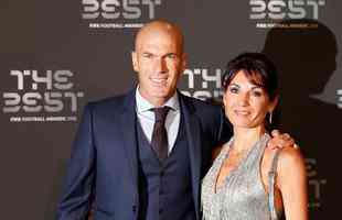 O ex-craque e hoje tcnico Zinedine Zidane e sua esposa Veronique 