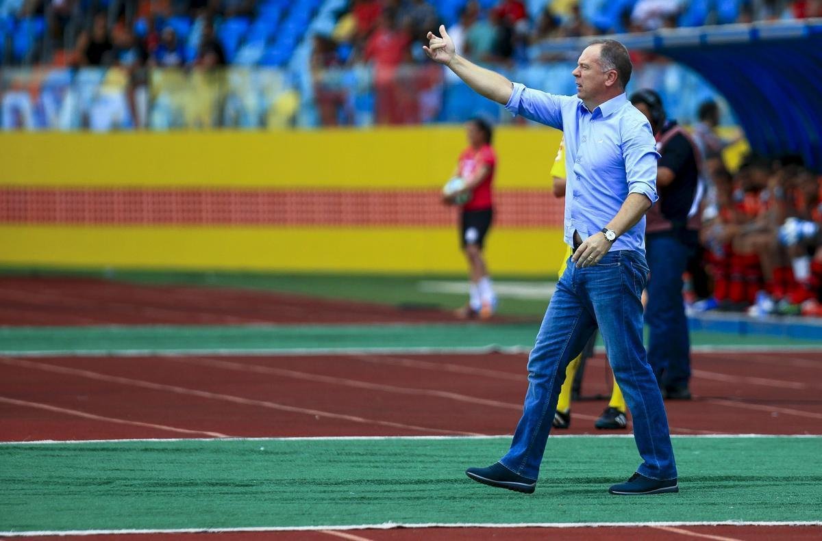 Confira imagens da partida entre Atltico-GO e Cruzeiro
